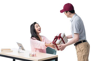 马斯克974亿收购计划落空 OpenAI董事会坚决说‘不’